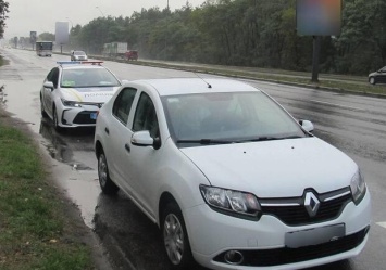GTA по-киевски: в Киеве пассажир угнал автомобиль такси