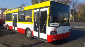 Электробусы по Балковской так и не пошли: существующие все еще проходят сертификацию, а деньги на закупку новых перебросили на стройки