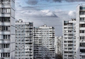 Незаконный захват: в Киеве в многоэтажке на технических этажах строят квартиры