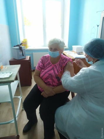 В Одесской области пенсионеров вакцинируют в отделениях "Укрпошты"
