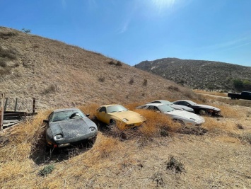 В карьере обнаружили десятки заброшенных Porsche (фото) | ТопЖыр