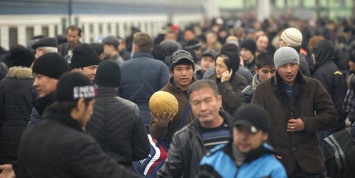 Каждый десятый мигрант-строитель из Узбекистана поедет трудиться на космодроме "Восточный"