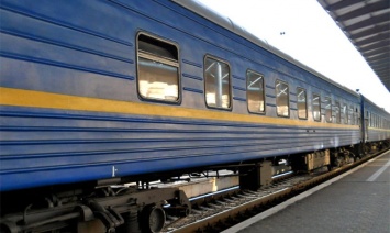 Женщина, которую в прошлом году избили в поезде "Киев-Мариуполь", получит 100 тыс. грн компенсации. Она недовольна и хочет 500 тыс