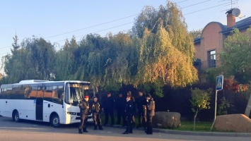 В Киевской области вторые сутки продолжаются массовые беспорядки и столкновения протестующих