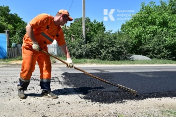 В Симферополе подлатали дороги на 9 улицах