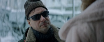 Евгений Цыганов работает «трезвым водителем» в трейлере сериала «Везет»
