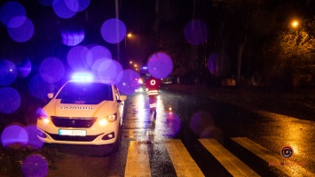 В Днепре на улице Широкой столкнулись Nissan и Hyundai: от удара оба вылетели на обочину