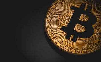 Стоимость Bitcoin впервые за полгода приблизилась к 60 тысячам долларов