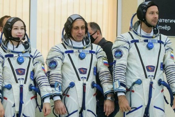 Юлия Пересильд и Клим Шипенко завершили съемки фильма "Вызов" в космосе
