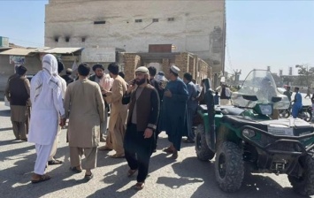 В ИГИЛ назвали имена исполнителей теракта в мечети Кандагара
