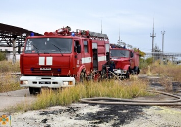 Вспыхнули опасные вещества: в Одессе тушили завод по переработке нефти
