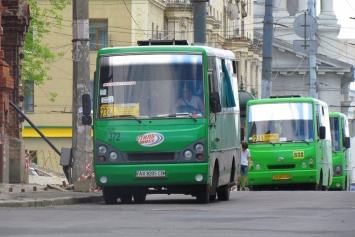 Вез много пассажиров: в Харькове выпишут крупный штраф водителю маршрутки