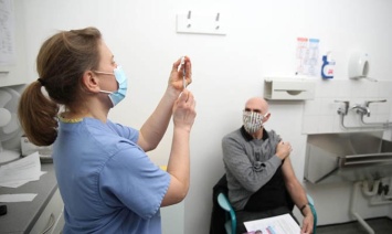Украина может делать 1,5 млн. прививок в неделю