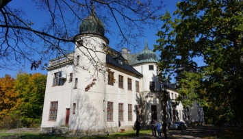 В Черкасской области старинному дворцу вернут первоначальный вид (фото)