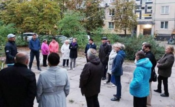 «Двори для життя»: команда депутатов от ОПЗЖ продолжает благоустраивать дворы многоэтажек
