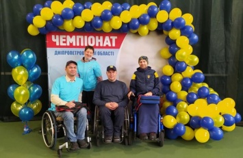 Павлоградцы Дмитрий Комиченко и Виктория Лаптева заняли достойное место в Чемпионате области по бочча среди людей с инвалидностью