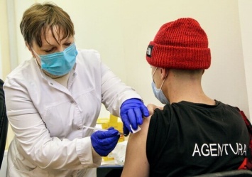 Плюс три: в Запорожье открылись новые центры массовой вакцинации
