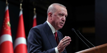 Эрдоган пригрозил высылкой послам десяти стран
