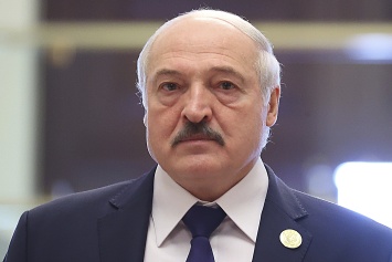 На белорусском ТВ сравнили Лукашенко с теми, кто "спрятался в бункере"