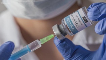 Бустерная доза - кому будут рекомендовать третий укол COVID-вакцины