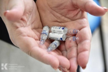 Крымчан спасет вакцинация и локдаун, - эксперт