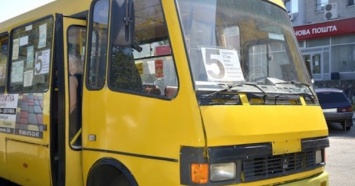 COVID-19: в Украине первый город полностью остановил общественный транспорт