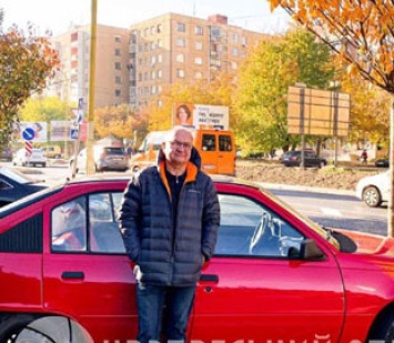 Украинец превратил старый Opel в электромобиль