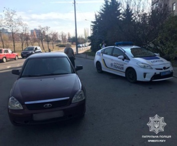 Криворожские патрульные помогли доставить в больницу травмированного мужчину с сильным кровотечением