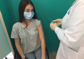 "Меньше часа": отец рассказал, как вакцинировал ребенка от COVID-19 в Запорожье