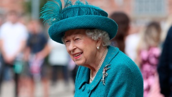 Королева Елизавета II две недели не будет посещать публичные мероприятия