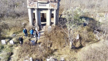 «Мариупольский некрополь» хотят создать на самом старинном из сохранившихся кладбищ восточной Украины