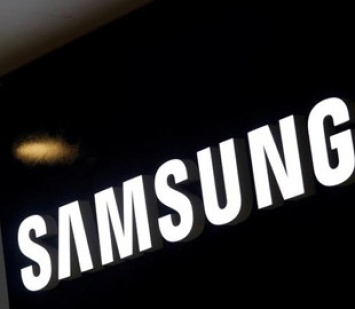 Samsung создала джинсы для складных смартфонов