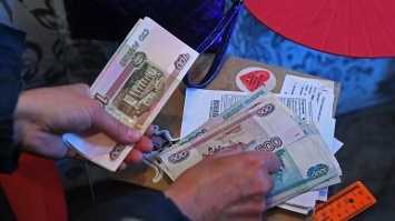В "ДНР" с 1 января повысят пенсии и зарплаты бюджетникам