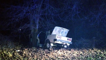 В Днепропетровской области спасатели вырезали восемнадцатилетнего водителя из изуродованного автомобиля