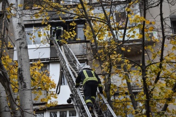 В девятиэтажке на Глушко горела квартира