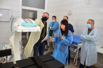 Япония подарила военному госпиталю Мариуполя рентген-аппарат, - ФОТО