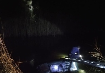 В Одесской области два автомобиля упали в реку: один из водителей погиб