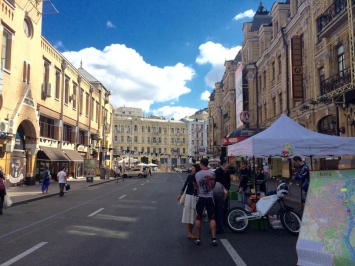 Часть Бессарабской площади в Киеве сделали пешеходной