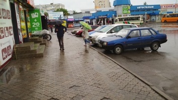 Павлоград откажется от платных автостоянок по причине слабой платежеспособности горожан?