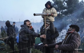 В Польше заявили о стычке со 150 агрессивными мигрантами