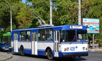 В Херсоне временно «урезали» два троллейбусных маршрута