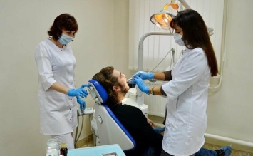 Почему почетный донор Мариуполя не смог попасть к стоматологу, - ФОТО