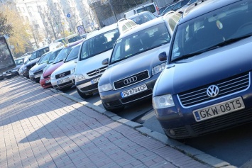 Сколько авто на еврономерах растаможили украинцы по льготному тарифу | ТопЖыр