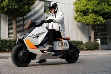 BMW начала массовое производство футуристических электромотоциклов CE 04 (ФОТО)