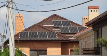 Мощность домашних солнечных электростанций в Украине превысила 1 ГВт
