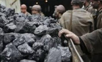 Власти демонстрируют шахтерам, что их труд - ничего не стоит, а добываемый уголь можно легко заменить импортным, - Гуфман о долгах и оттоке кадров
