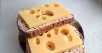 Международный день сыра и хлеба отмечают 15 ноября
