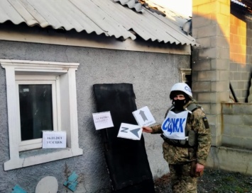 Боевики обстреляли Марьинку, разрушен жилой дом и прилегающая территория