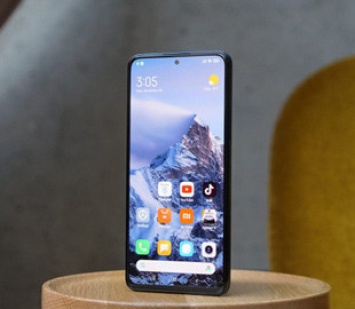 Xiaomi выпустит два телефона с маленькими экранами