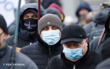 Конфликт из-за отказа одеть маску в метро Харькова завершился стрельбой